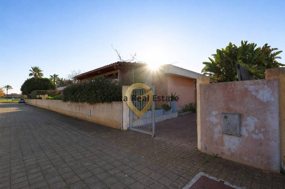 casa indipendente in vendita a Brindisi in zona Centro Città