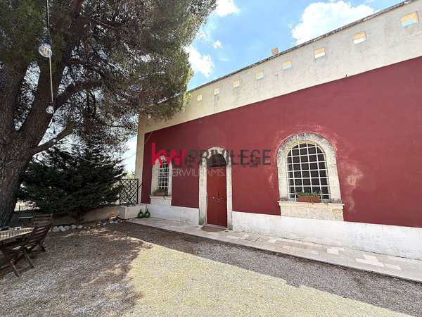 esavano in vendita a Brindisi