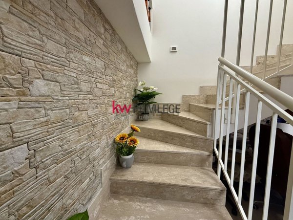 casa semindipendente in vendita a Brindisi in zona Commenda