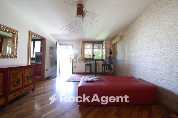 casa indipendente in vendita a Brindisi in zona Centro Città