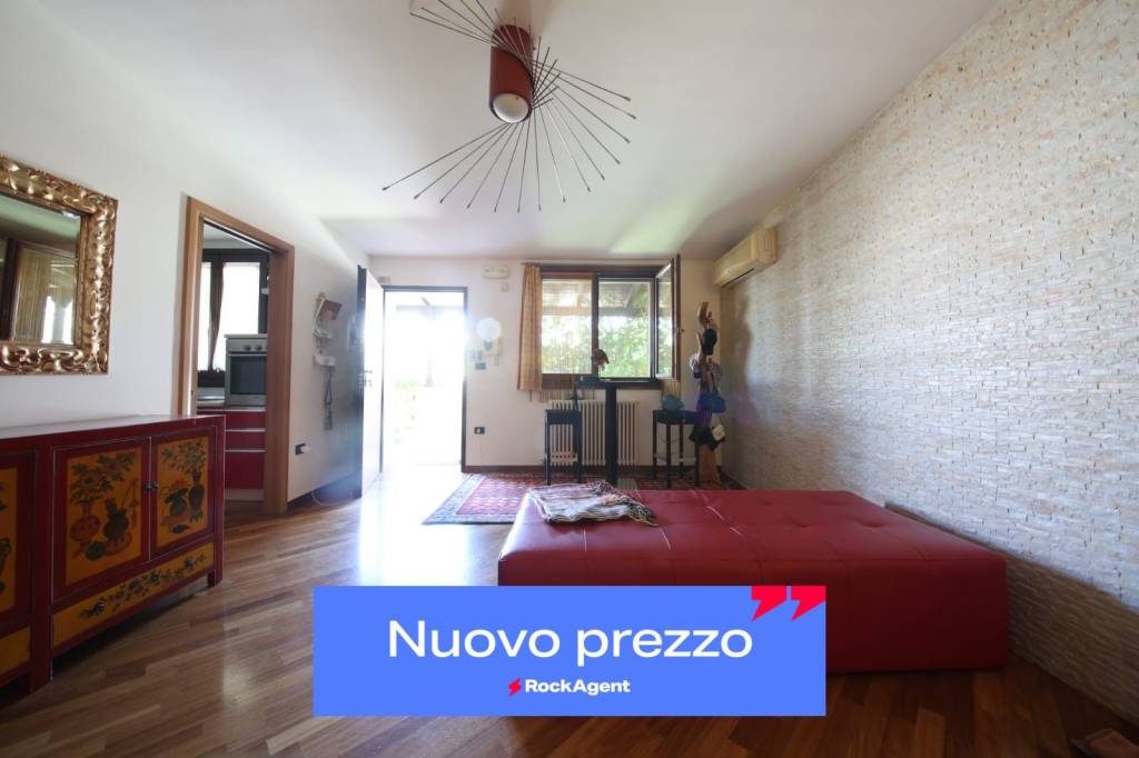 casa indipendente in vendita a Brindisi in zona Centro Città