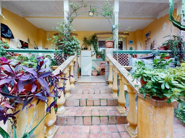 casa indipendente in vendita a Brindisi in zona Cappuccini