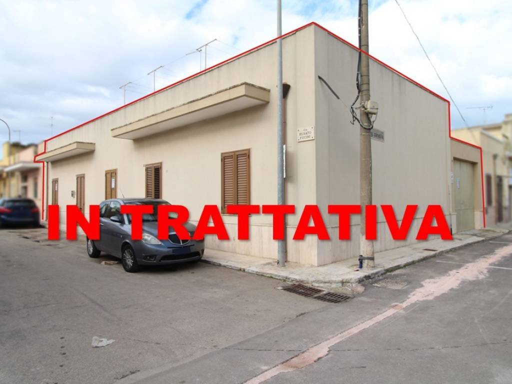 casa indipendente in vendita a Brindisi in zona Minnuta