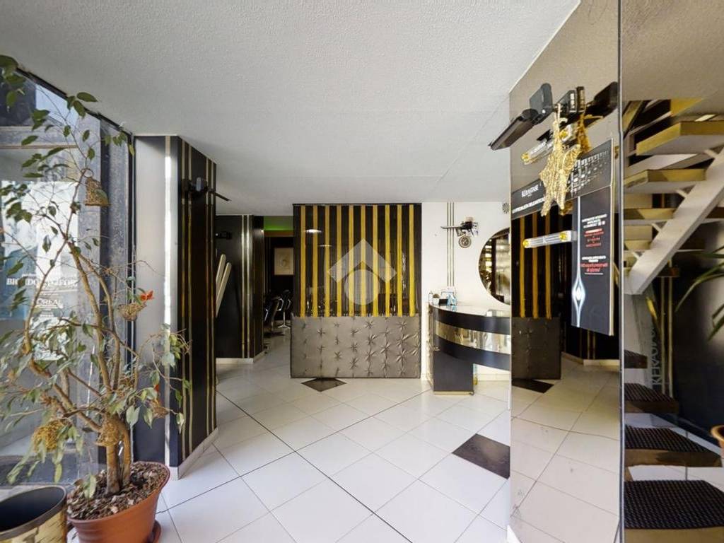 negozio in vendita a Brindisi in zona Commenda