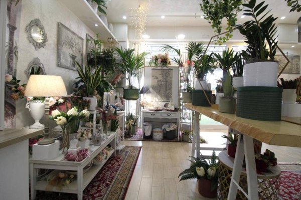 negozio in vendita a Brindisi in zona Sant'Angelo