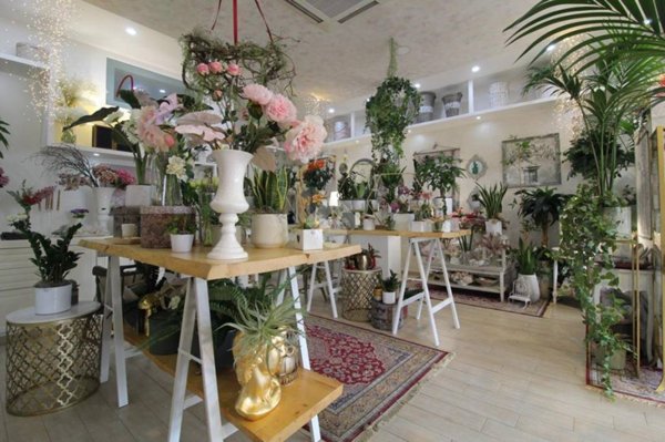 locale commerciale in vendita a Brindisi in zona Commenda