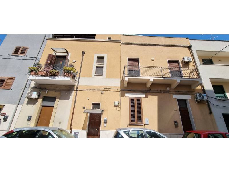 casa indipendente in vendita a Brindisi in zona Cappuccini