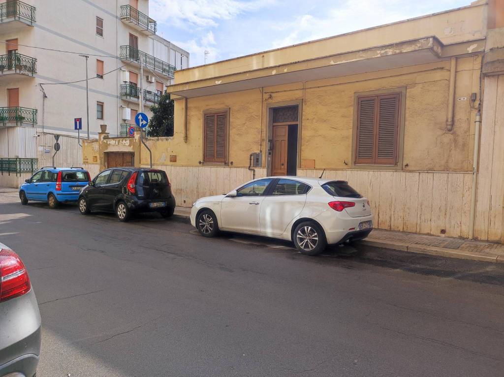 casa indipendente in vendita a Brindisi in zona Sant'Angelo