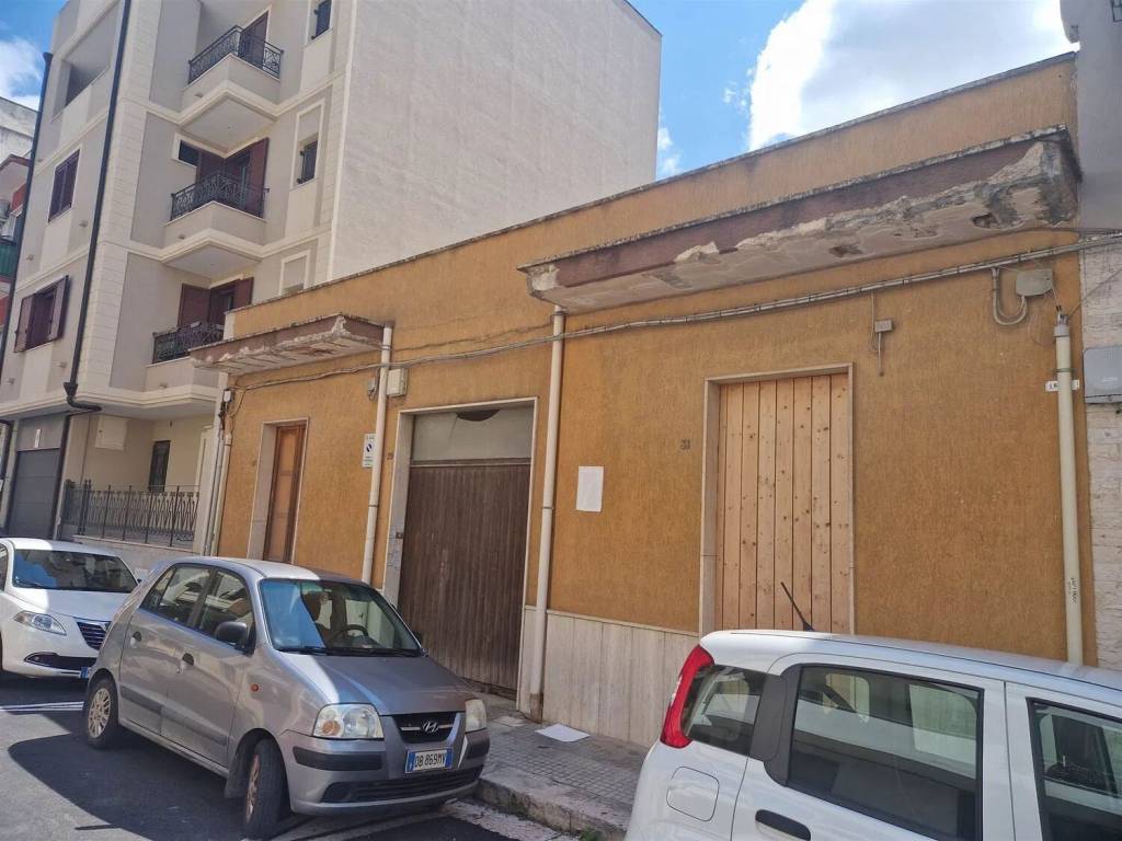 appartamento in vendita a Brindisi in zona Commenda