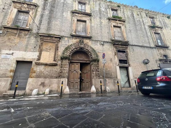 intera palazzina in vendita a Brindisi in zona Cappuccini