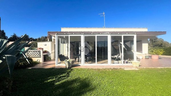 casa indipendente in vendita a Brindisi