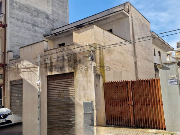 quadrivano in vendita a Brindisi in zona Cappuccini