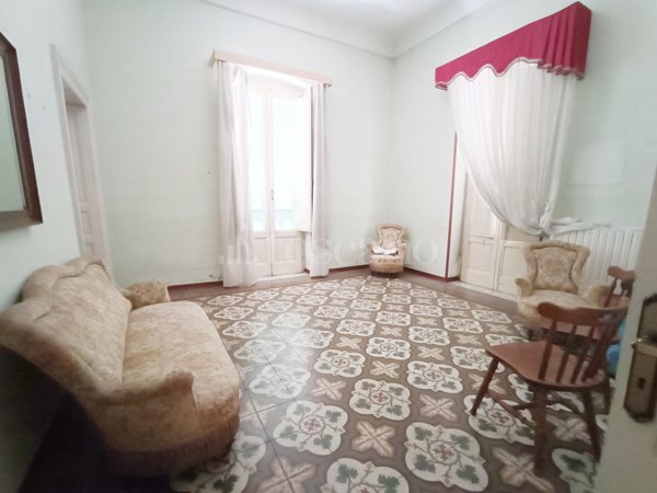 casa indipendente in vendita a Brindisi in zona Centro Città