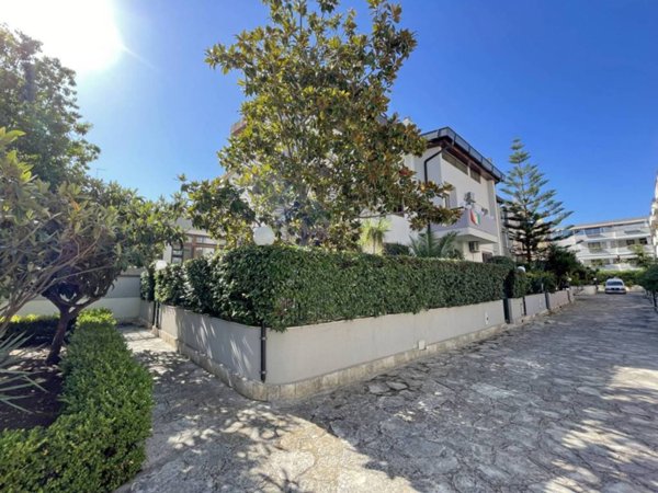 casa indipendente in vendita a Brindisi in zona Minnuta