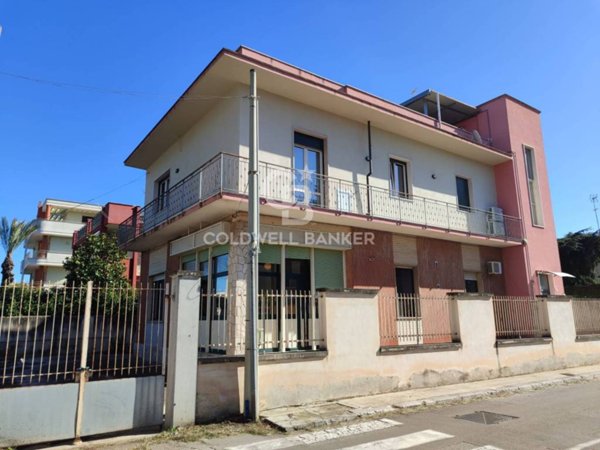 casa indipendente in vendita a Brindisi in zona Centro Città