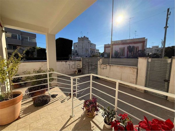 casa indipendente in vendita a Brindisi