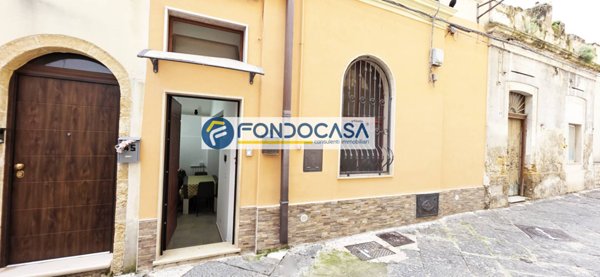 casa indipendente in vendita a Brindisi in zona Centro Città
