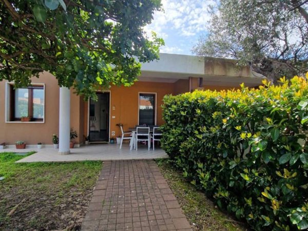 casa indipendente in vendita a Brindisi in zona Paradiso