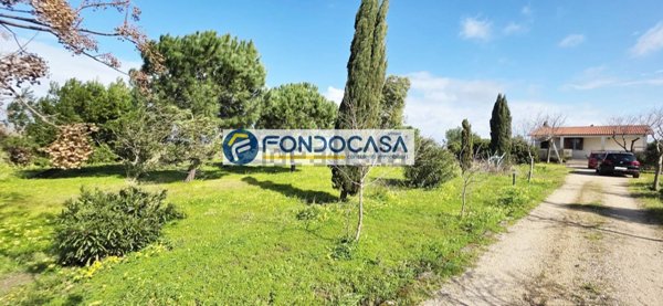 casa indipendente in vendita a Brindisi in zona Centro Città