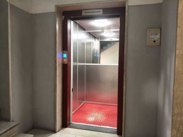 casa indipendente in vendita a Brindisi in zona Centro Città