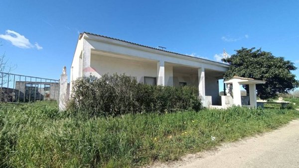 casa indipendente in vendita a Brindisi in zona Tuturano