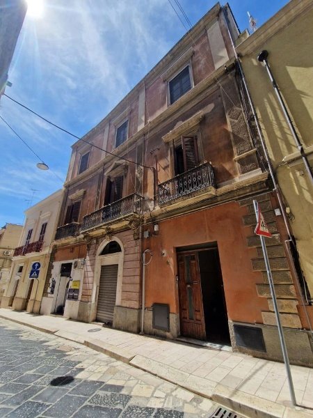 appartamento in vendita a Brindisi in zona Cappuccini