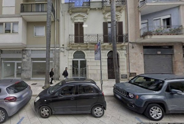 negozio in vendita a Brindisi in zona Centro Città