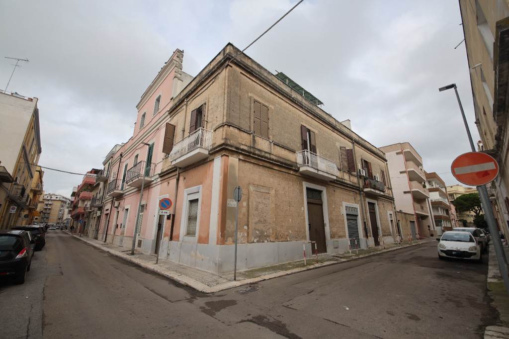 casa indipendente in vendita a Brindisi in zona Cappuccini