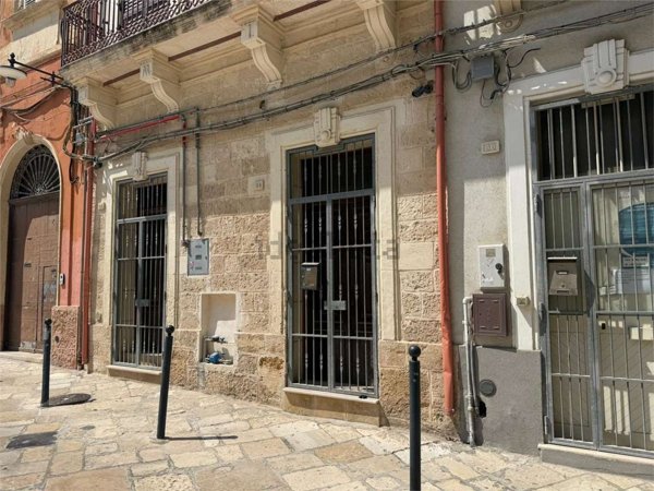 casa indipendente in vendita a Brindisi in zona Centro Città