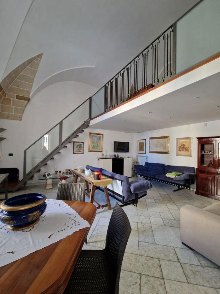 casa indipendente in vendita a Brindisi in zona Centro Città