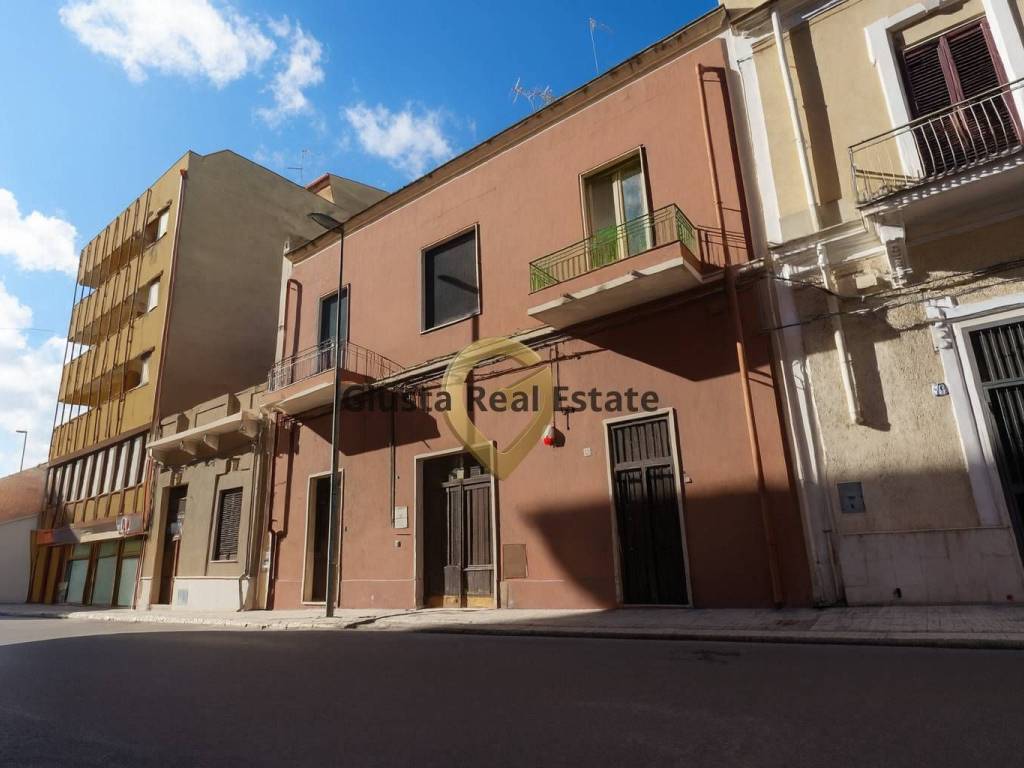 appartamento in vendita a Brindisi in zona Cappuccini