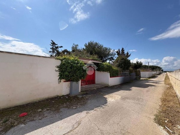 casa indipendente in vendita a Brindisi in zona Centro Città