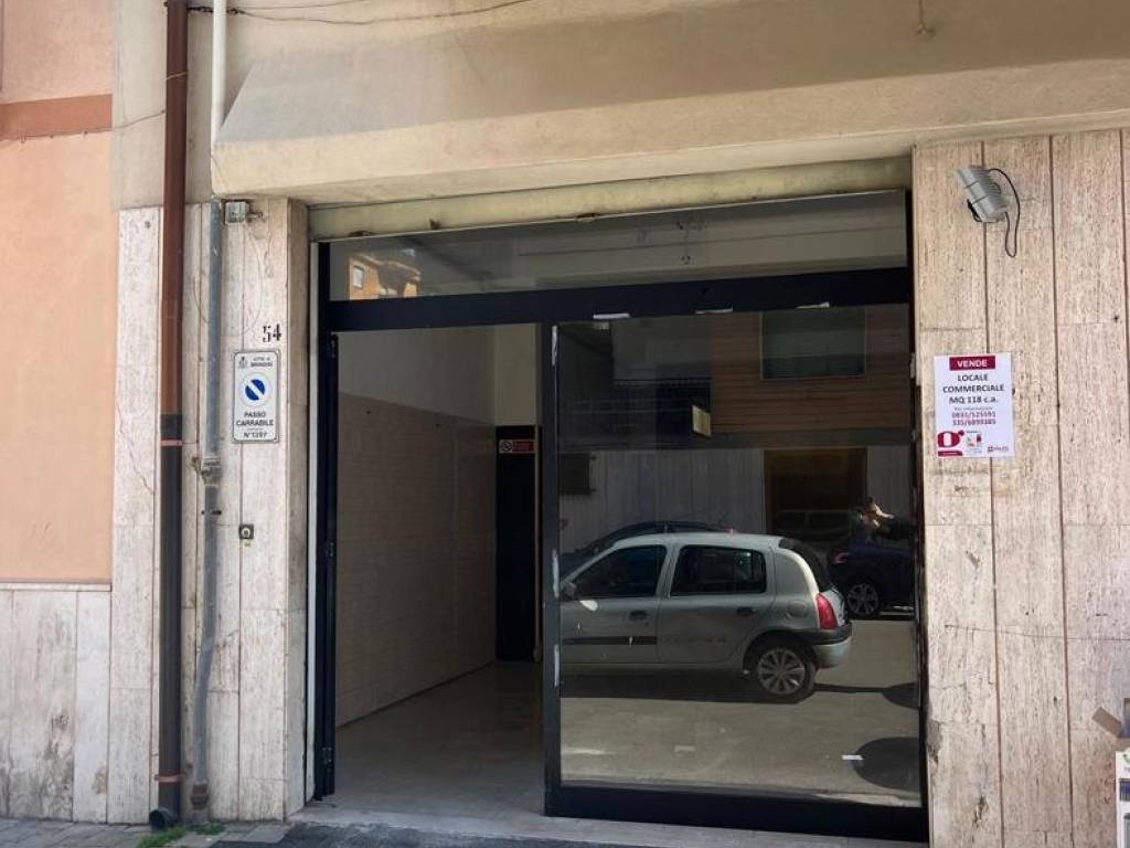 negozio in vendita a Brindisi