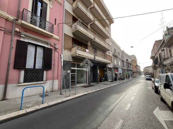 locale commerciale in vendita a Brindisi in zona Centro Città