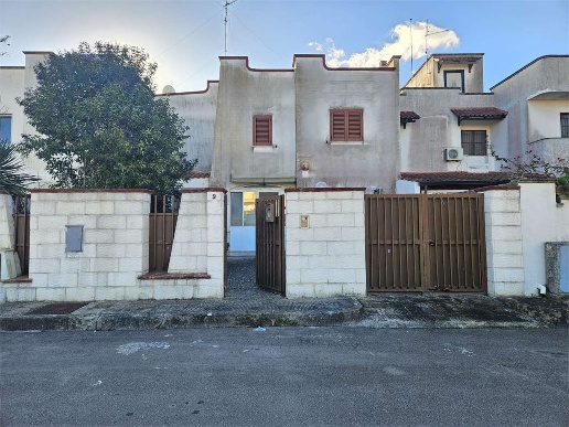 casa indipendente in vendita a Brindisi in zona La Rosa