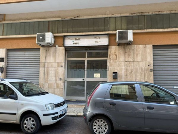 locale commerciale in vendita a Brindisi in zona Commenda