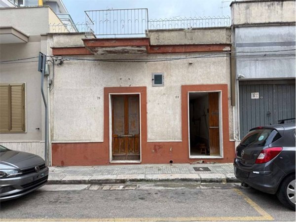 casa indipendente in vendita a Brindisi in zona Commenda