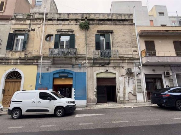 locale commerciale in vendita a Brindisi in zona Commenda