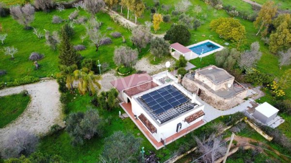 casa indipendente in vendita a Brindisi in zona Paradiso