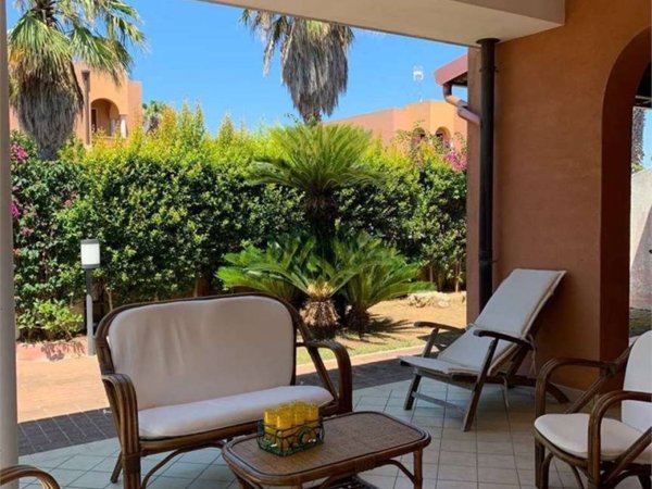 casa indipendente in vendita a Brindisi in zona Paradiso