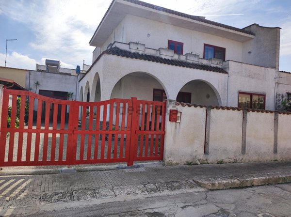 casa indipendente in vendita a Brindisi in zona Tuturano