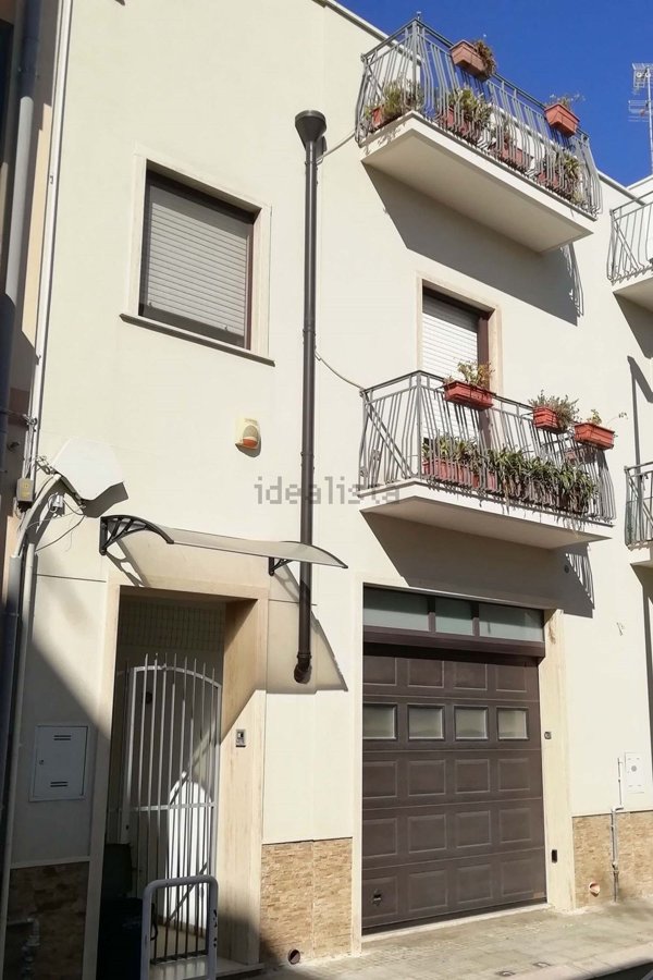casa indipendente in vendita a Brindisi in zona Cappuccini