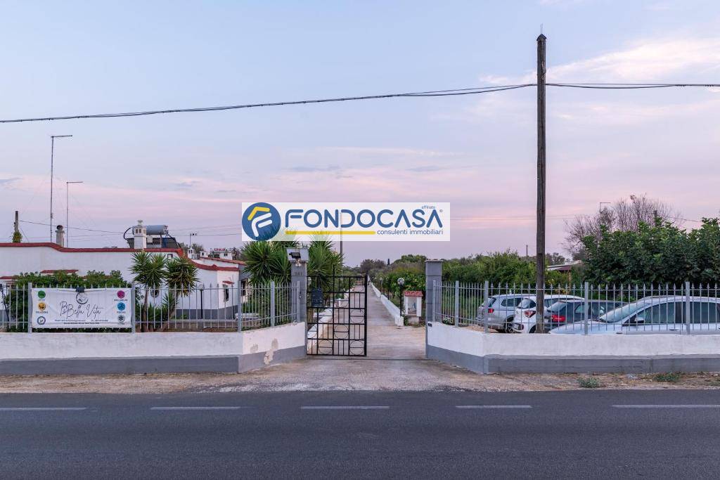 casa indipendente in vendita a Brindisi in zona Centro Città