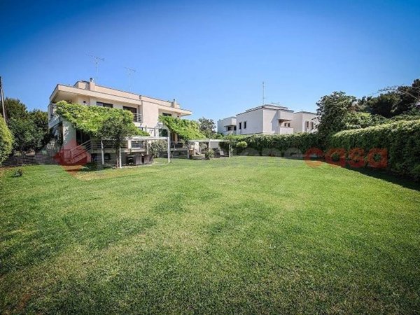 casa indipendente in vendita a Brindisi in zona Paradiso