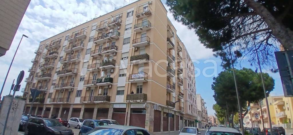 negozio in vendita a Brindisi in zona Commenda