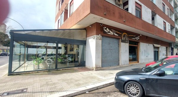 negozio in vendita a Brindisi in zona Bozzano