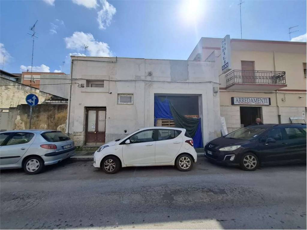 casa indipendente in vendita a Brindisi in zona Centro Città