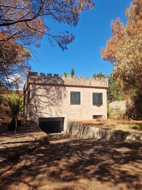 casa indipendente in vendita a Brindisi in zona Paradiso