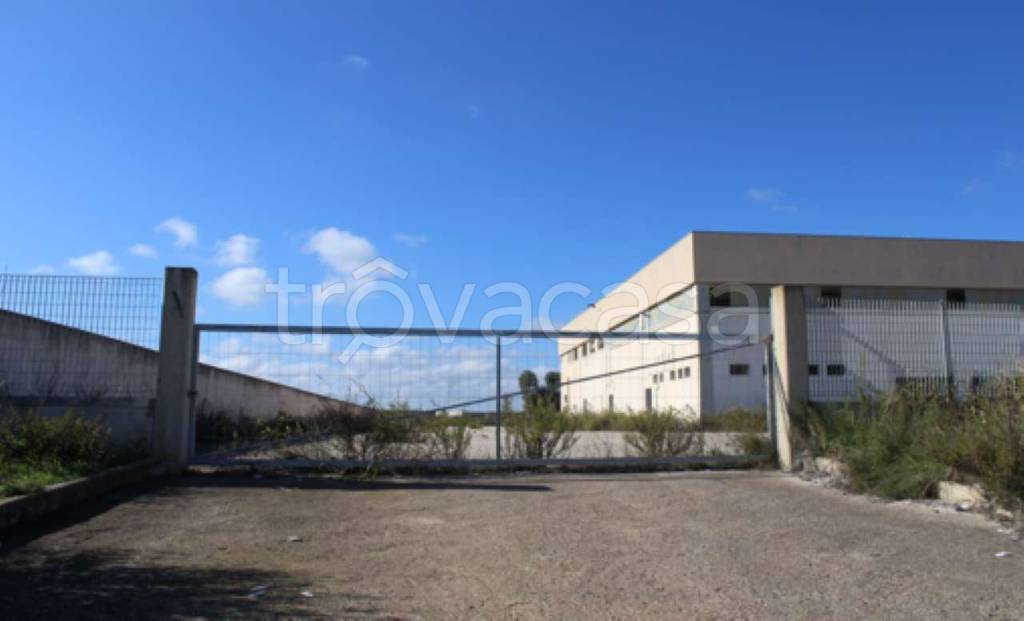 locale commerciale in vendita a Brindisi
