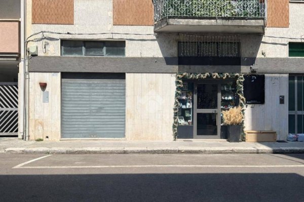 negozio in vendita a Brindisi in zona Commenda